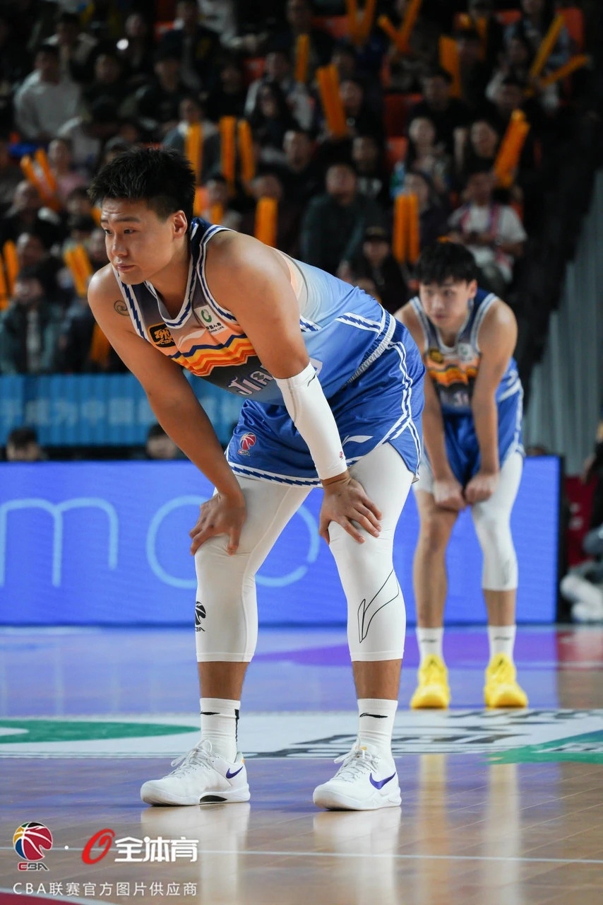 雷速官网-CBA球员受伤，将缺席比赛