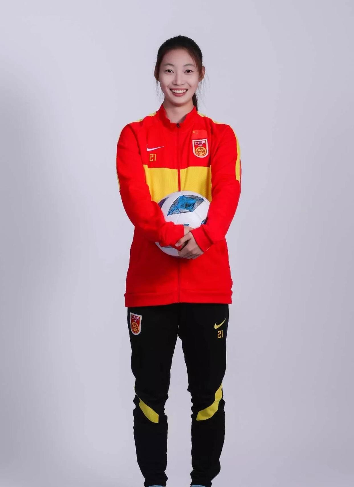 雷速官网下载-智利女足士气高昂,备战动力十足