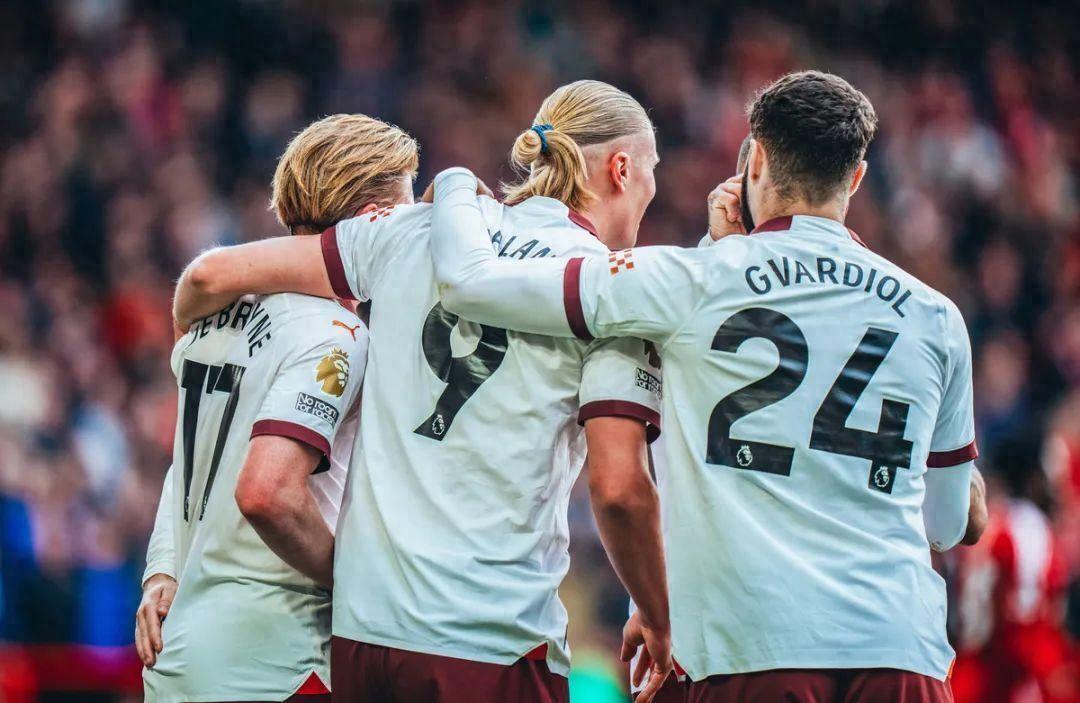 雷速直播-曼城队在对阵波尔图比赛中获得胜利，状态稳定