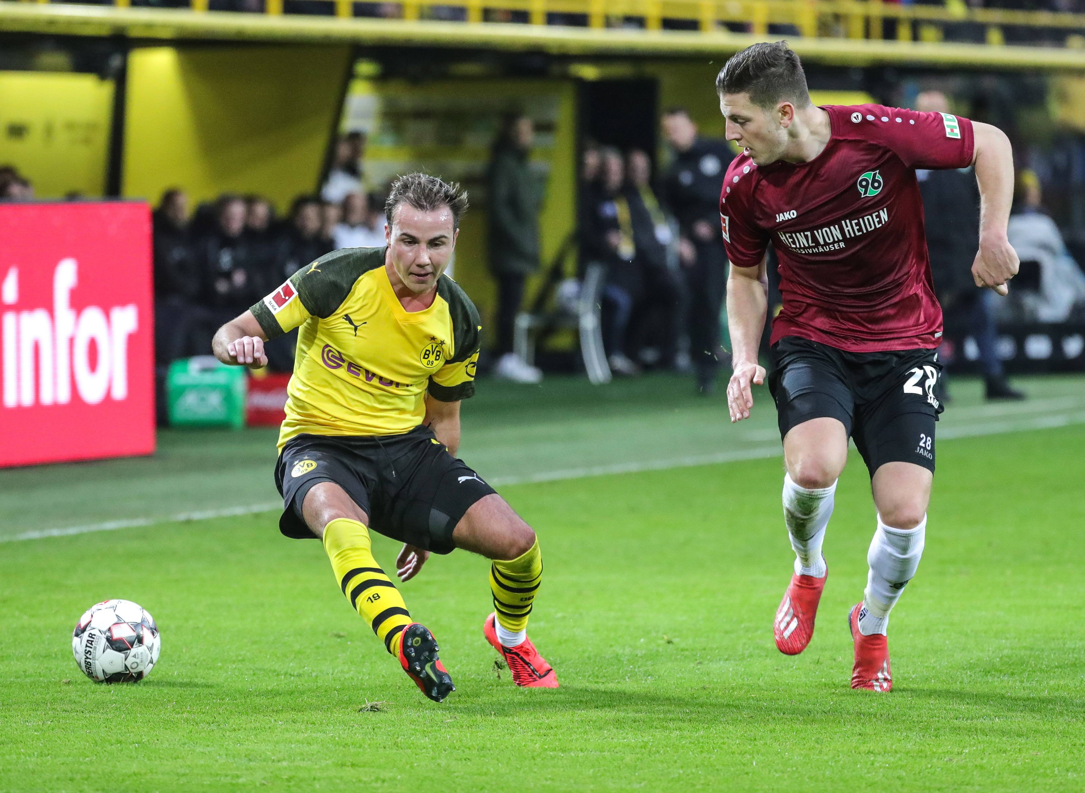 雷速官网-奥格斯堡球员体能充沛,表现出色